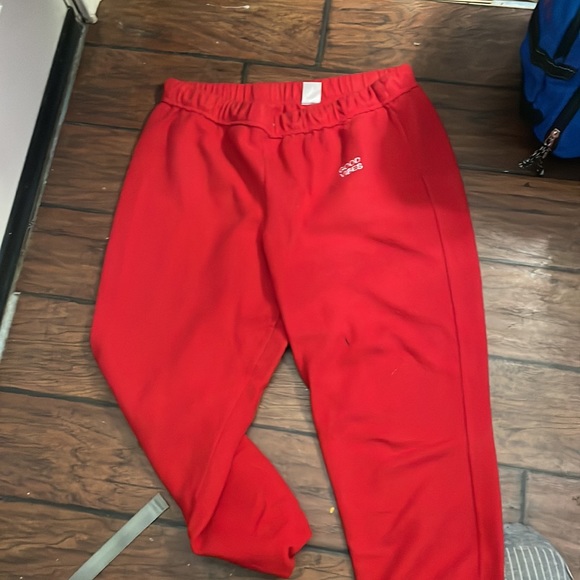 Red sweatpants - Picture 2 of 2